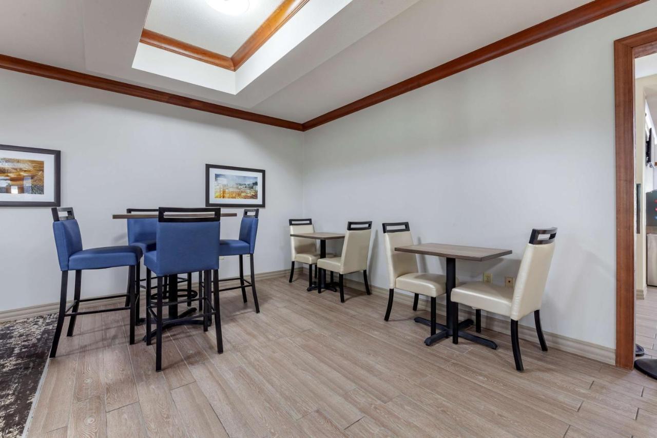 Best Western Plus Sparta Trail Lodge Экстерьер фото