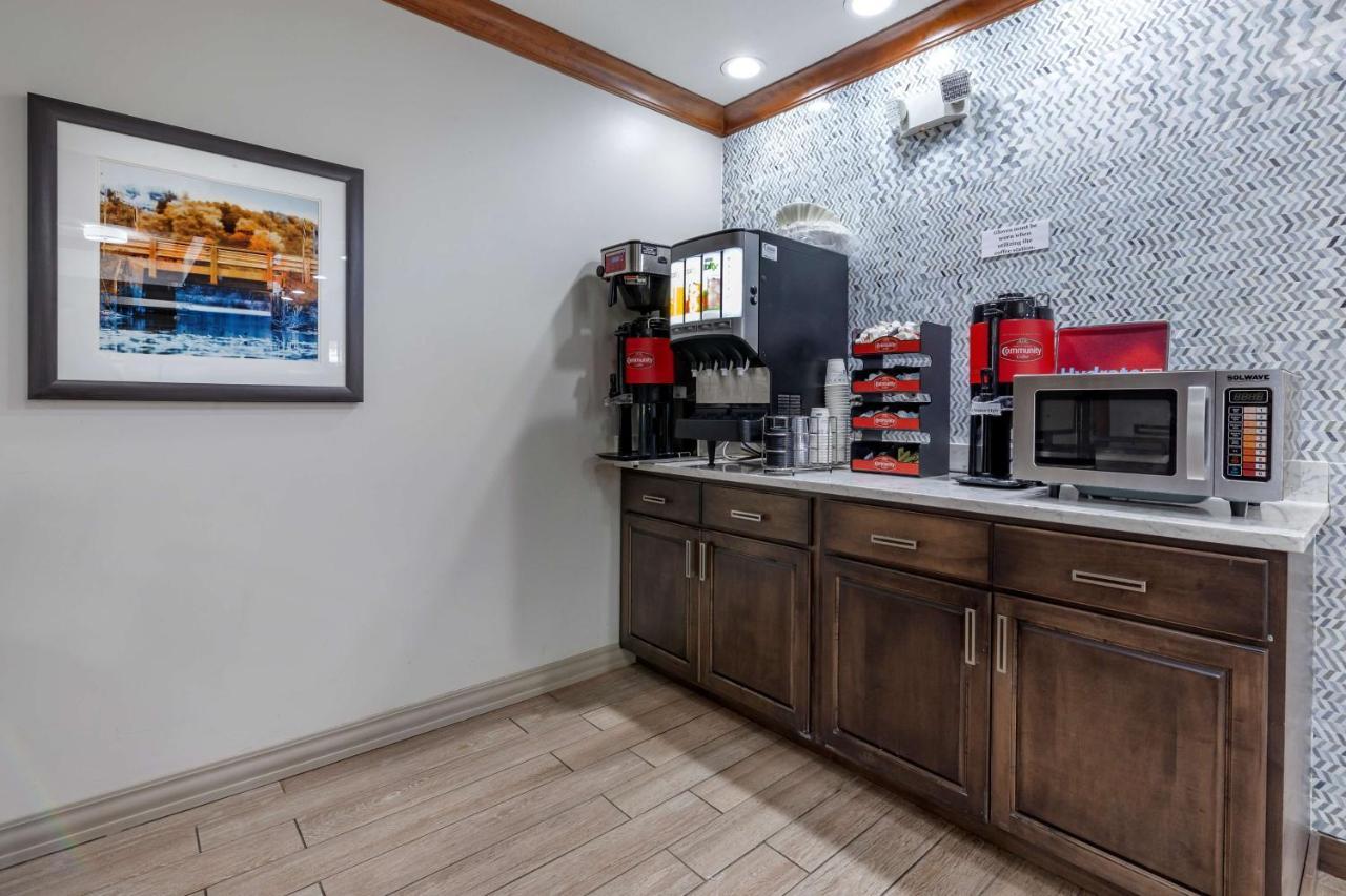 Best Western Plus Sparta Trail Lodge Экстерьер фото
